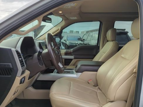 Used 2018 Ford F150 Lariat w/ Equipment Group 502A Luxury image 10