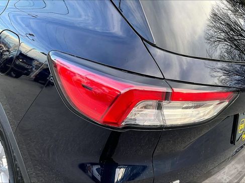 Used 2021 Ford Escape SE image 22