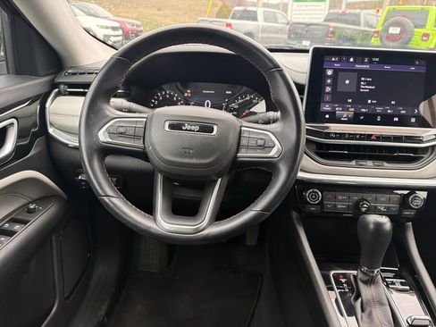 Certified 2022 Jeep Compass Limited image 16