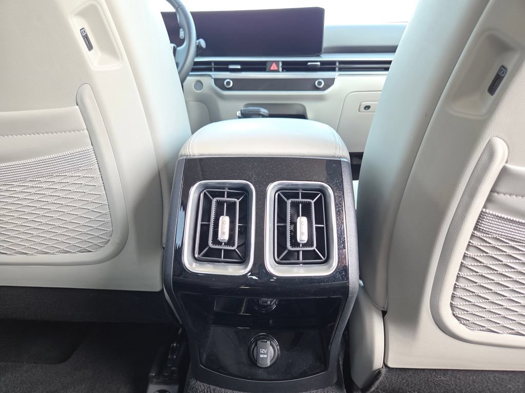 Used 2025 Kia Sorento SX AWD/4WD image 32