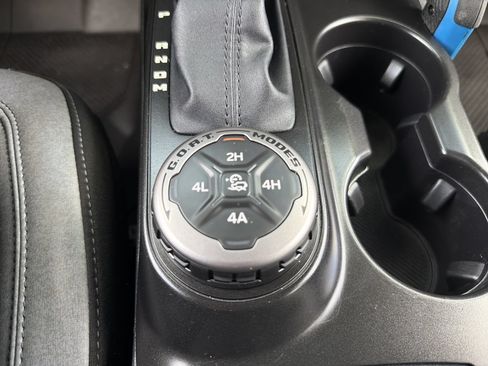 Used 2023 Ford Bronco Black Diamond AWD/4WD image 25