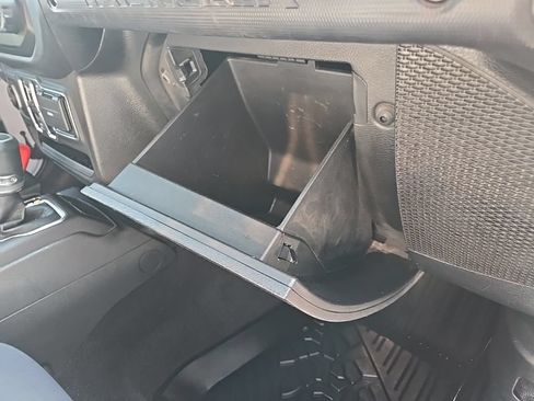 Used 2019 Jeep Wrangler Unlimited Sport S AWD/4WD image 77