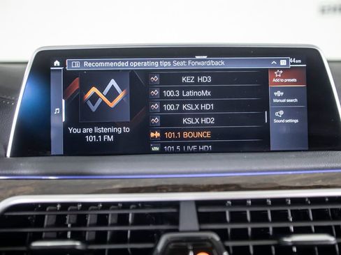 Used 2022 BMW 750i xDrive AWD/4WD image 26
