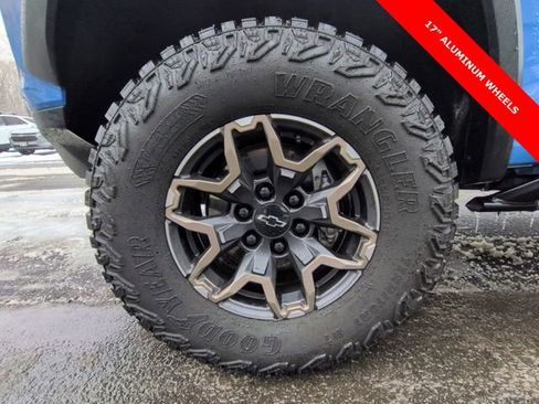 Used 2025 Chevrolet Colorado ZR2 w/ Technology Package image 33