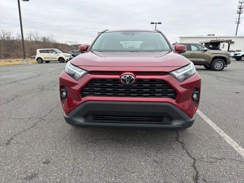 Used 2023 Toyota RAV4 XLE Premium image 3