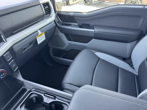 New 2026 Ford F250 XLT w/ XLT Premium Package AWD/4WD image 31