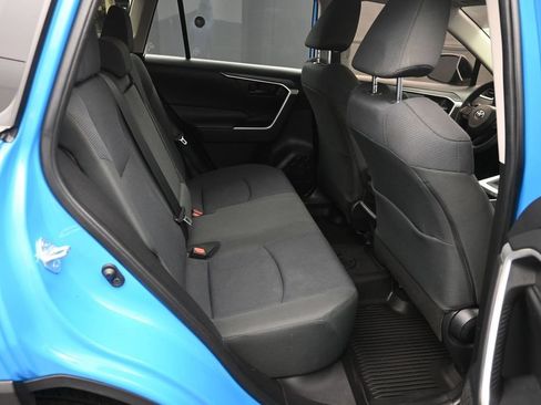 Used 2019 Toyota RAV4 LE w/ All Weather Liner Package AWD/4WD image 15