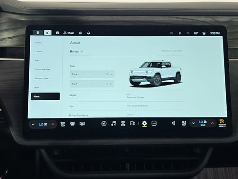 Used 2023 Rivian R1T Adventure image 27