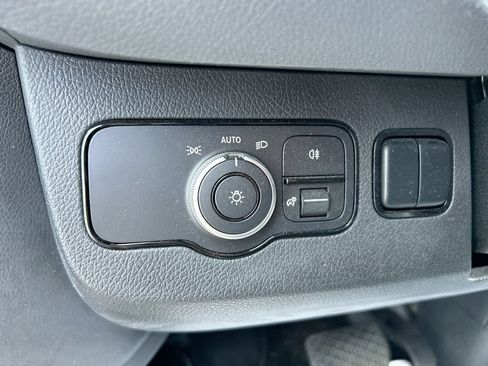 Used 2024 Mercedes-Benz Sprinter 2500 image 21