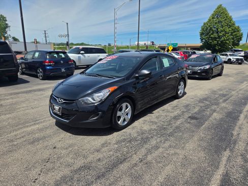 Used 2011 Hyundai Elantra GLS w/ Preferred Equipment Pkg 3 FWD image 3