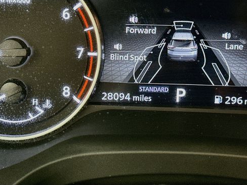 Used 2023 Nissan Rogue SV FWD image 19