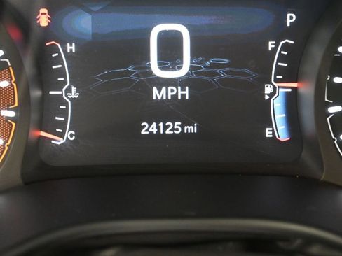 Used 2025 Jeep Compass Limited image 37