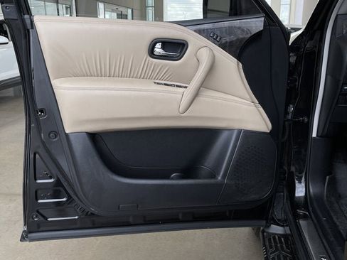 Used 2023 Nissan Armada Platinum w/ Captain's Chairs Package image 9