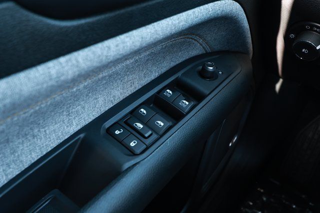 New 2026 Jeep Compass Latitude AWD/4WD image 22
