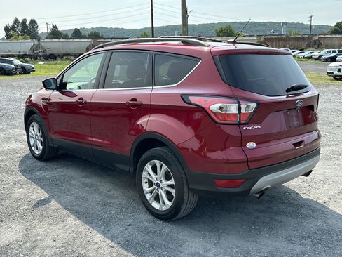 Used 2017 Ford Escape SE w/ Equipment Group 201A AWD/4WD image 6
