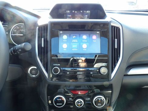 Used 2024 Subaru Forester Premium image 21