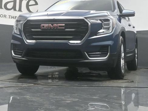 Used 2024 GMC Terrain SLE w/ Driver Convenience Package image 56
