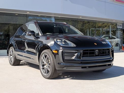 New 2026 Porsche Macan image 7