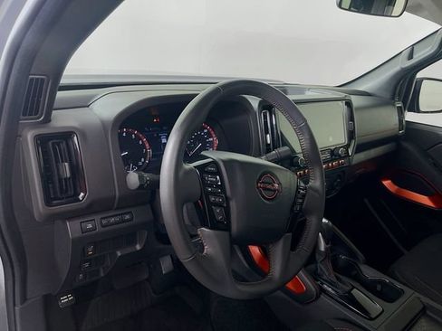 Used 2025 Nissan Frontier Pro-X RWD image 10