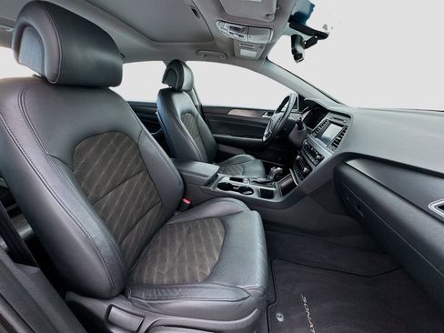 Used 2017 Hyundai Sonata Sport w/ Value Edition Package 02 image 19