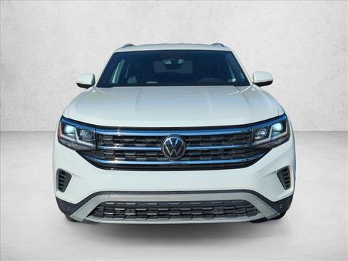 Used 2023 Volkswagen Atlas Cross Sport SE FWD image 2