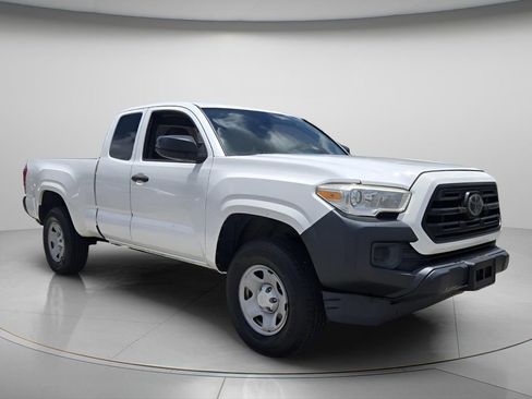 Used 2019 Toyota Tacoma SR AWD/4WD image 9