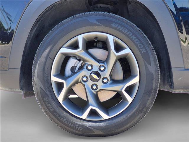 Used 2025 Chevrolet Trax LT FWD image 24