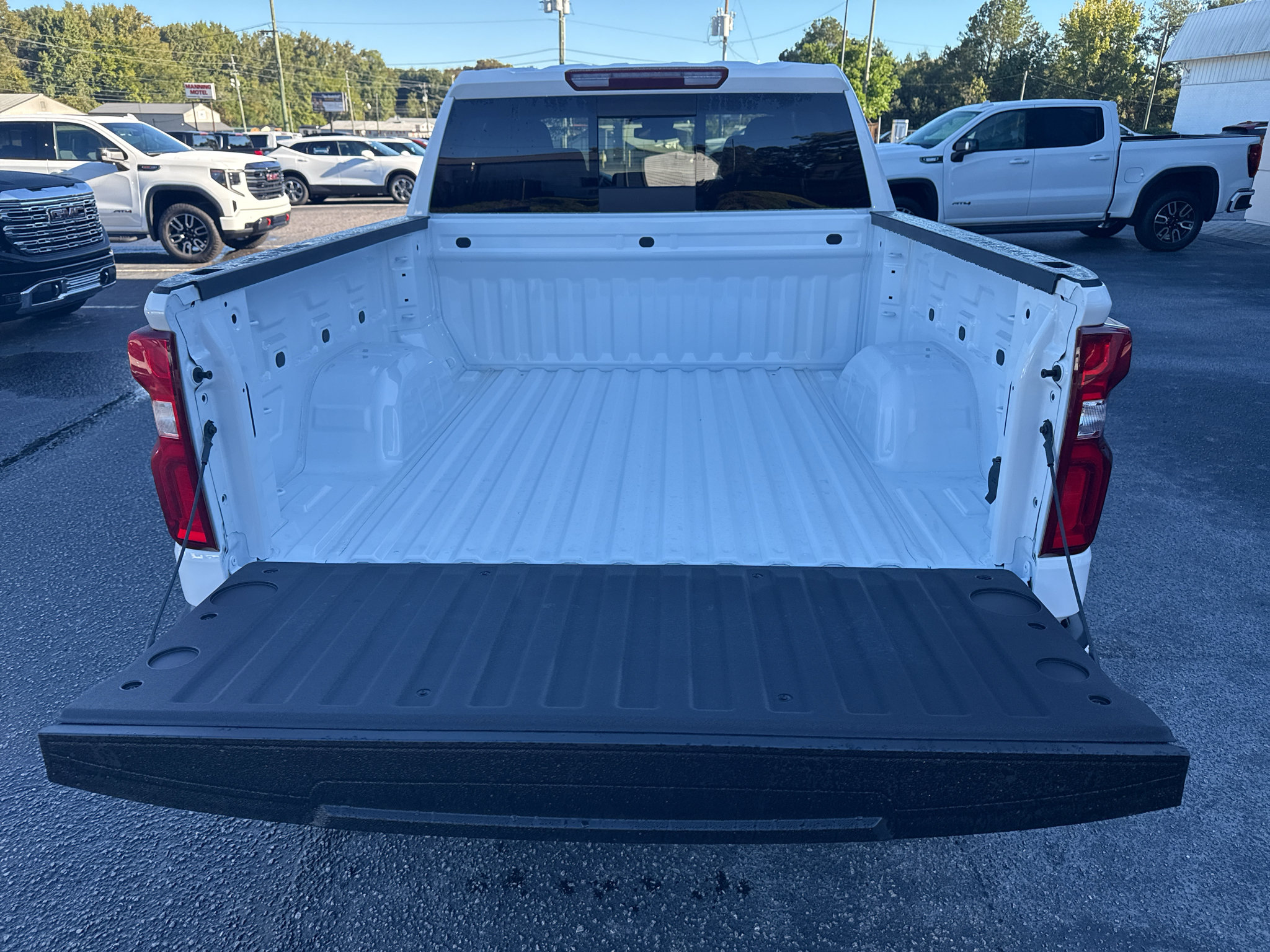 New 2026 Chevrolet Silverado 1500 RST w/ Convenience Package II AWD/4WD image 11