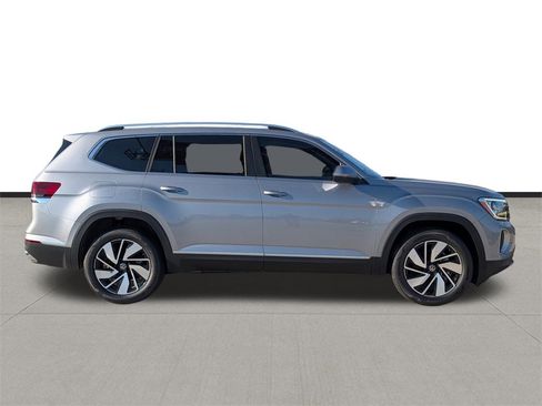 New 2025 Volkswagen Atlas SEL image 4