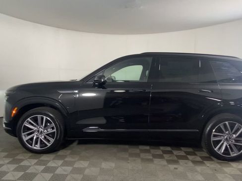 New 2026 Cadillac Vistiq Sport w/ LPO, Floor Liner Package image 8