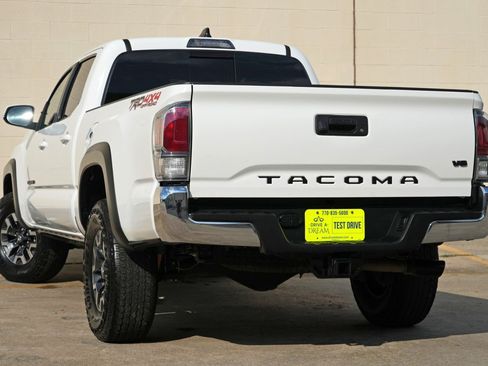 Used 2023 Toyota Tacoma TRD Off-Road w/ Black Out Package (TMS) AWD/4WD image 6