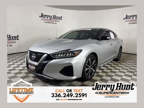 Used 2023 Nissan Maxima SV w/ Floor Mat Group FWD image 1