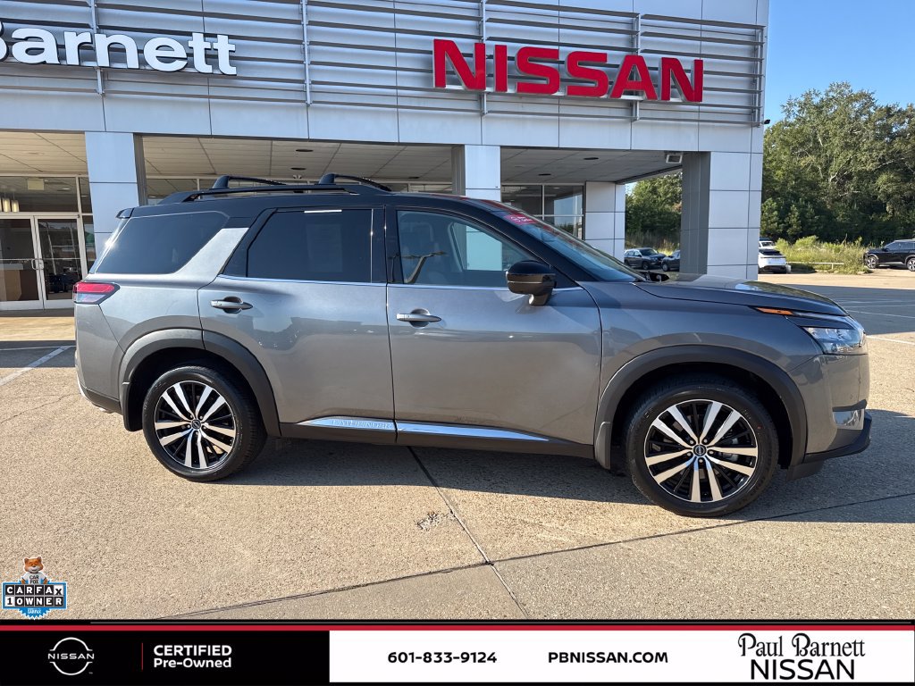 Certified 2025 Nissan Pathfinder Platinum FWD image 8