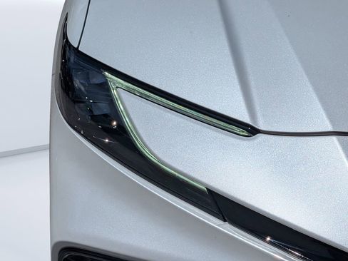 Used 2025 Toyota Camry XSE w/ Premium Plus Package image 9