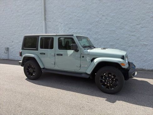 Used 2023 Jeep Wrangler Unlimited Sahara w/ Cold Weather Group image 4