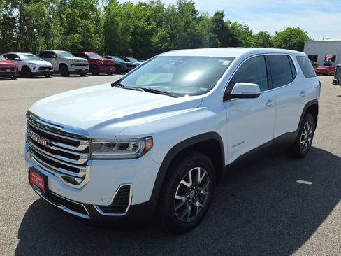 Used 2023 GMC Acadia SLE FWD image 4