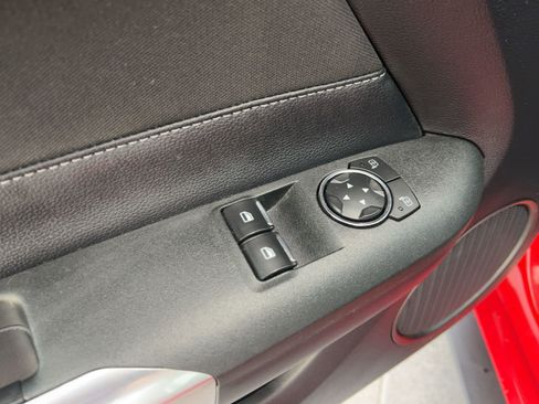 Used 2019 Ford Mustang Coupe image 13