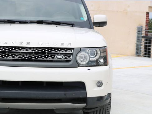 Used 2010 Land Rover Range Rover Sport Supercharged AWD/4WD image 43