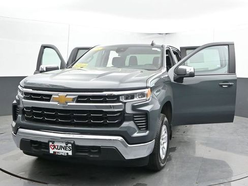Used 2025 Chevrolet Silverado 1500 LT AWD/4WD image 52