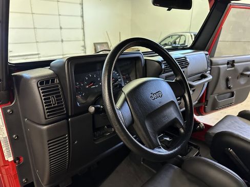 Used 2006 Jeep Wrangler X image 30