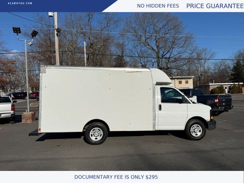 Used 2015 Chevrolet Express 3500 image 3