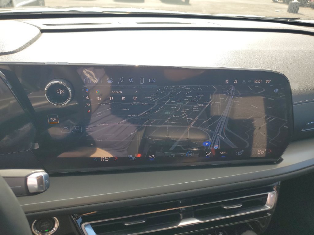 Used 2026 Chevrolet Traverse LT FWD image 14