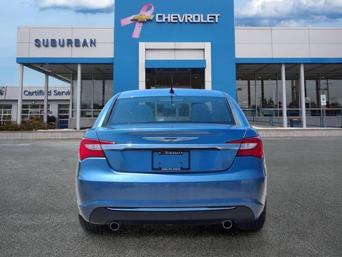 Used 2011 Chrysler 200 Limited FWD image 6