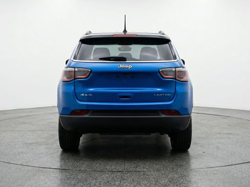 Used 2025 Jeep Compass Limited image 7