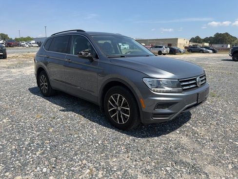 Used 2019 Volkswagen Tiguan SE w/ Panoramic Sunroof Package FWD image 7