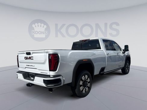 New 2026 GMC Sierra 3500 Denali w/ Denali Reserve Package AWD/4WD image 7