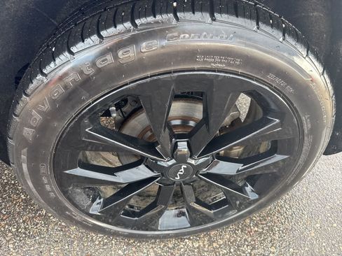 Used 2022 Kia Sorento SX image 10