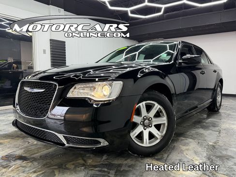 Used 2019 Chrysler 300 Touring L w/ Quick Order Package 22F image 1