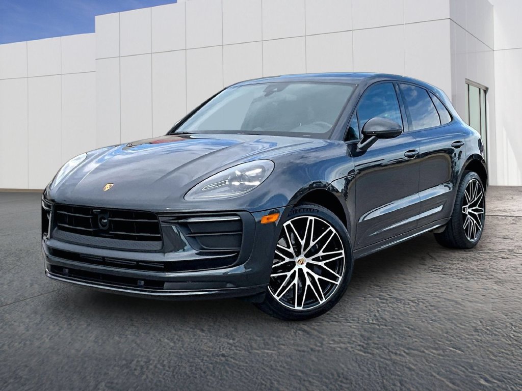 Certified 2026 Porsche Macan AWD/4WD image 1
