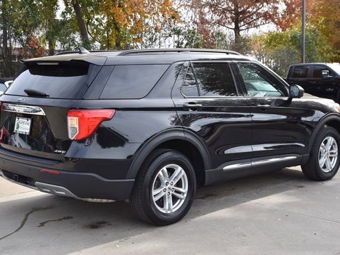 Certified 2023 Ford Explorer XLT w/ Equipment Group 202A image 7